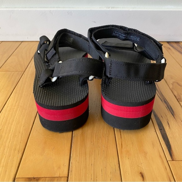 Teva Platform Sandals Black Red Flatform Universal   Chunky Vegan Size 9 - Picture 5 of 7